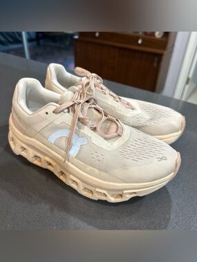 ON Running Cloudmonster Women’s Sz 7.5 Beige Moon/Fawn Women's Running Shoes